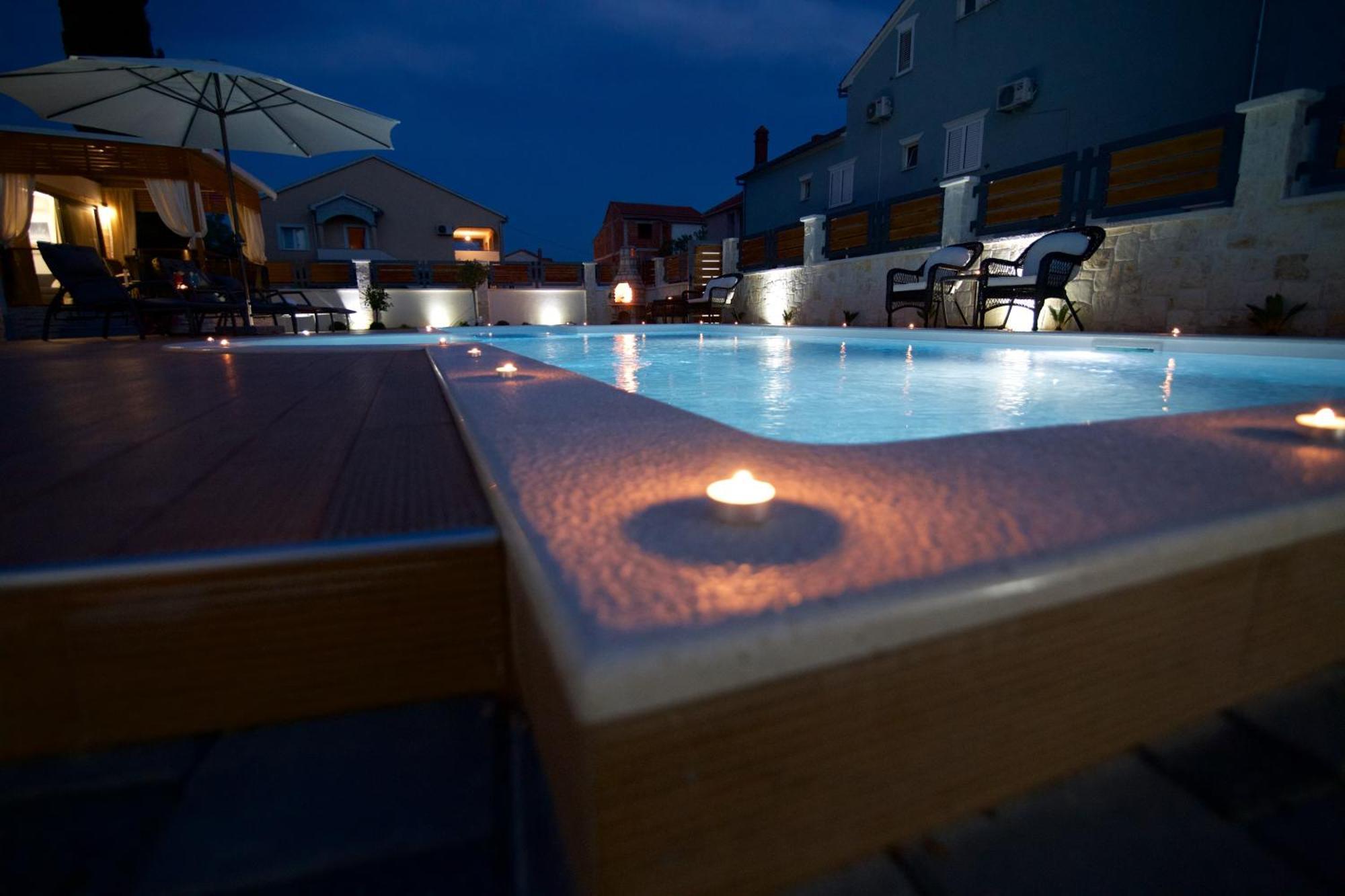 Tomica Apartments With Pool Weißenburg Exterior foto
