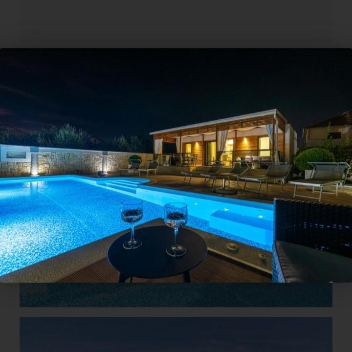 Tomica Apartments With Pool Weißenburg Exterior foto
